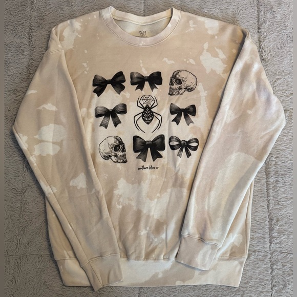 Southern Bliss Bows & Skulls Bomba Tie Dye Spider Sweatshirt NEW Never Worn - Picture 1 of 14